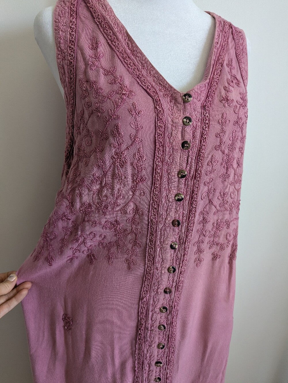 Indian Stonewashed Embroidered Mauve Button-Front Sleeveless Duster Dress